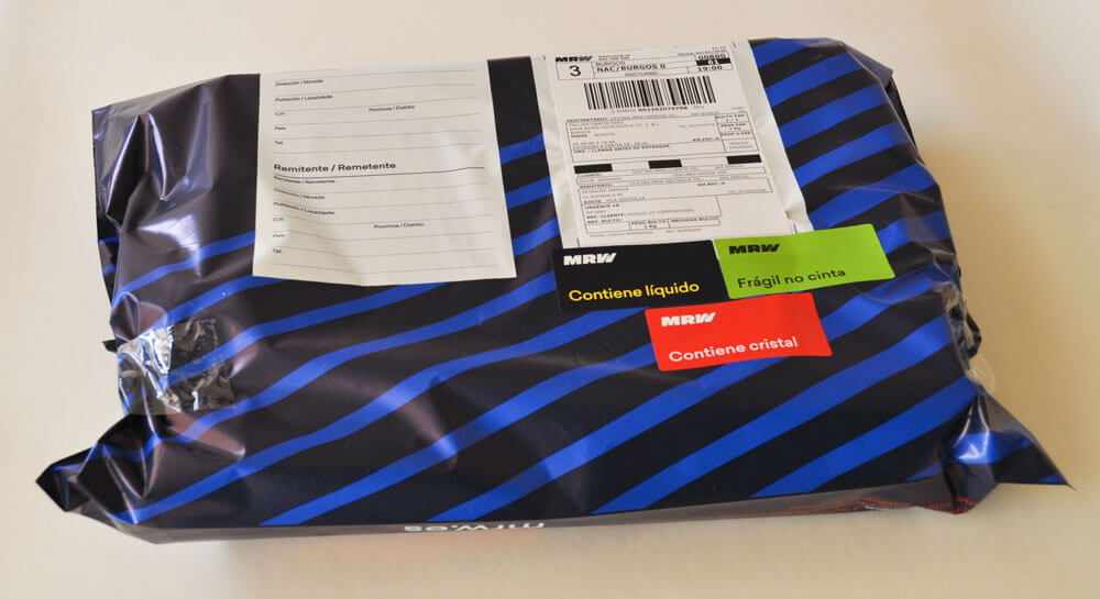 1- U ontvangt het C. Ayurveda Pack in een plastic envelop van ons transportbedrijf MRW: